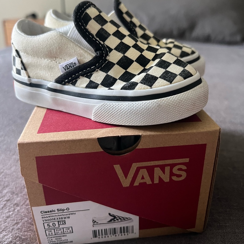 Vans checkerboard classic size 5